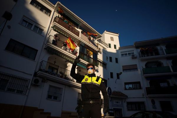 Policía española comparte con América su experiencia en desinfectar calles - Mundo - ABC Color