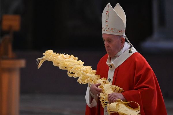 El Papa Francisco celebró sin público la misa del Domingo de Ramos: “Los verdaderos héroes que salen a la luz estos días no tienen fama ni dinero”