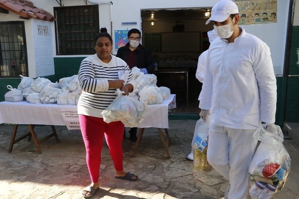 Volverán a entregar kits de alimentos en zonas vulnerables este martes - ADN Paraguayo