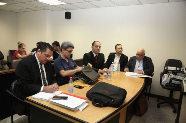 Hoy prosigue juicio a Camilo Soares y Guachiré por caso “coquitos de oro” - Política - ABC Color