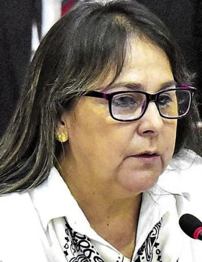 Senadora Nani Arrúa insta a sesión por videoconferencia - Política - ABC Color