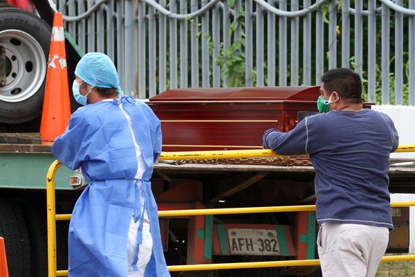 Viacrucis sanitario antes de morir en Guayaquil