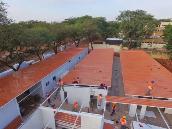 Colocan techos a los futuros hospitales de contigenica en Ineram e Itauguá