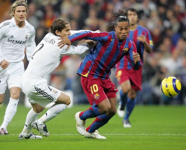 Piden liberar a Ronaldinho para un clásico vintage  - Fútbol - ABC Color