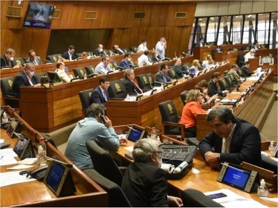 Jueza comunica al Congreso imputaciones contra Bajac y Medina para el desafuero