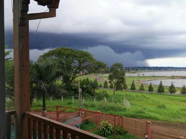 Alerta sobre tormentas eléctricas para 10 departamentos