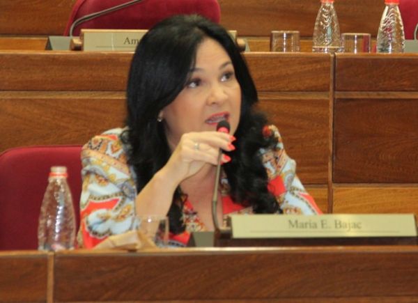 Bajac presentó test que dio negativo, según Llano