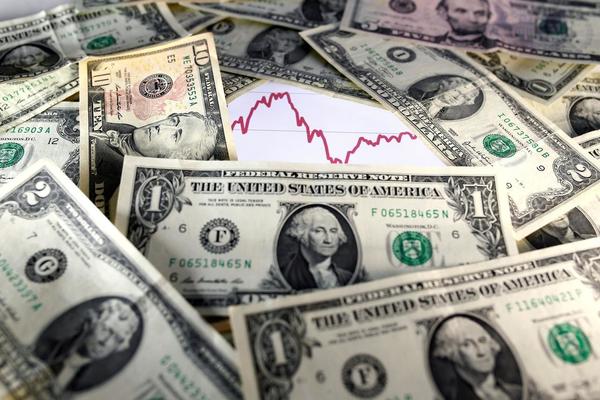 Incertidumbre mundial favorece a la cotización del dólar - Paraguay Informa