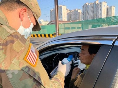 Aplican “Prueba del vinagre” para intentar detectar el coronavirus sin fiebre