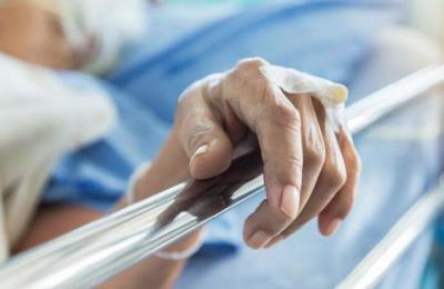 Abuelo muere por coronavirus luego que su nieto rompiera la cuarentena y lo contagiara - SNT