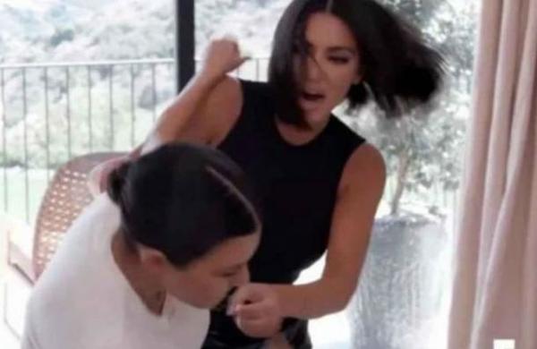 Sale a la luz video de la violenta pelea entre Kourtney y Kim Kardashian - SNT