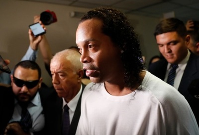 Caso Ronaldinho, trabado por pandemia de coronavirus