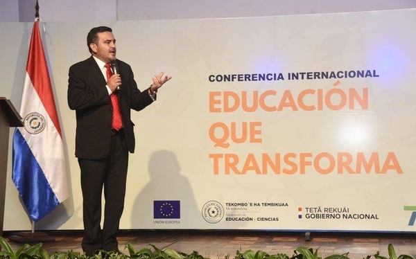 HOY / Cristhian Lozano, de Fedapar, sobre el pago de cuotas en las instituciones educativas privadas