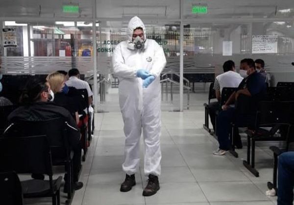 Hoy terminarían de techar hospitales de contingencia - ABC Noticias - ABC Color