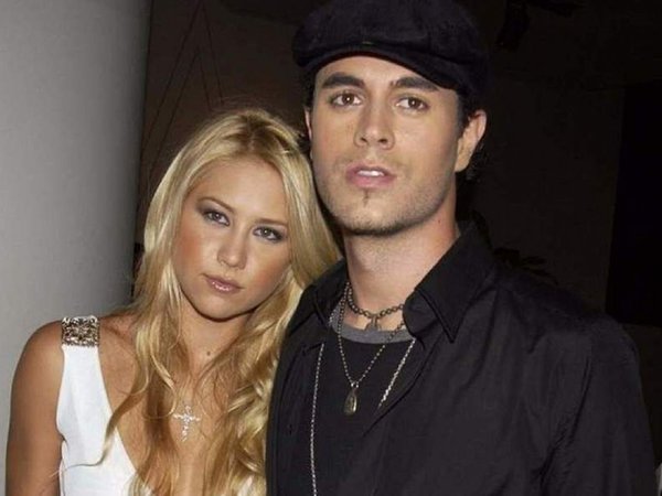 Anna Kournikova y Enrique Iglesias presumen de su pequeña hija en Instagram