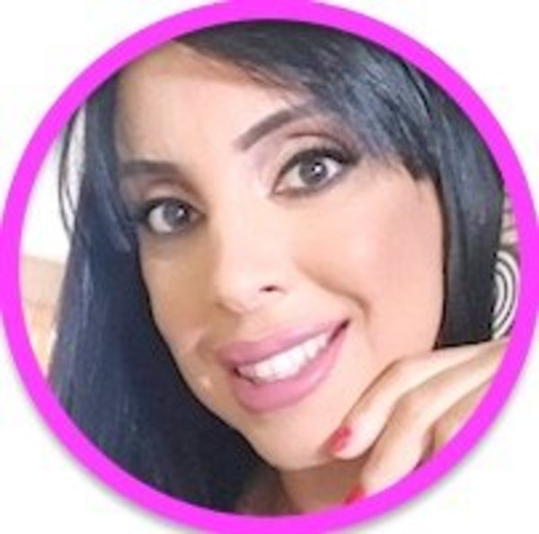 Shirley Reyes | Crónica