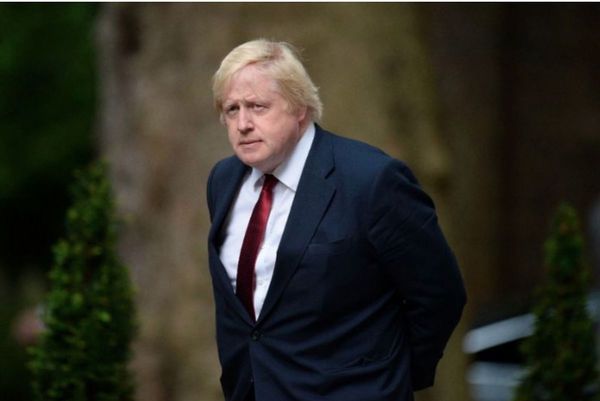 Boris Johnson va a terapia