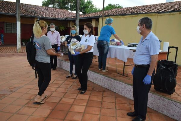 Distribuyen kits de alimentos en vez de almuerzo escolar - Nacionales - ABC Color