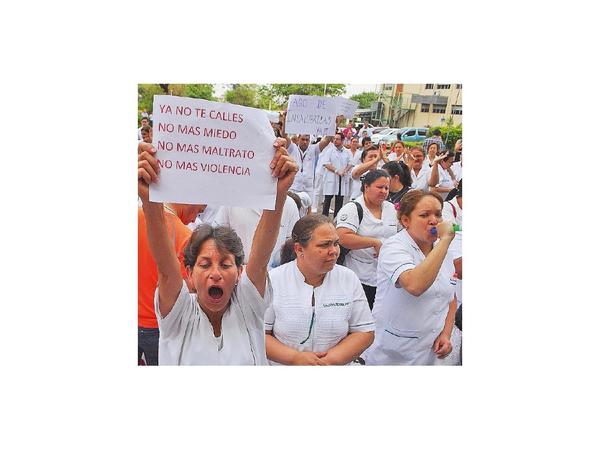 Reclamos en Salud por traslado y pago de gratificación