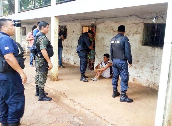 Detenciones masivas llenan los calabozos - Judiciales y Policiales - ABC Color