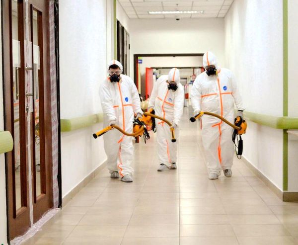 Personal de blanco recibe 2.500 kits de protección