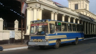 HOY / Transporte público prestará servicio en días santos con frecuencia reducida