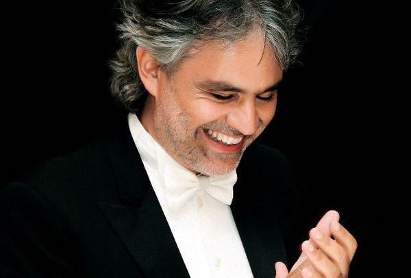 Andrea Bocelli cantará al mundo por Pascua desde el Duomo de Milán - Música - ABC Color