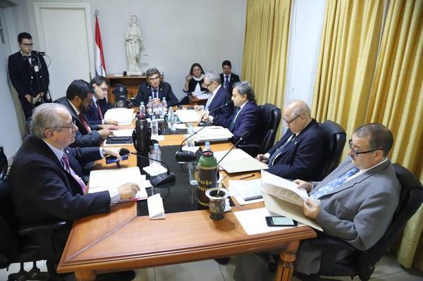 Abogados elegirán a sus representantes ante el Consejo de la Magistratura recién en agosto - ADN Paraguayo