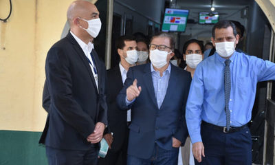 EBY realiza entrega de  Gs. 1.900 millones para equipar al Hospital San Jorge