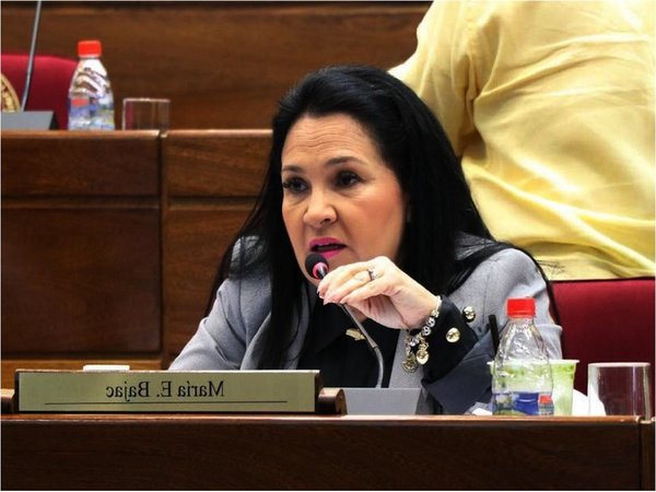 Bajac se defiende y dice que no hay causales para su explusión del Senado
