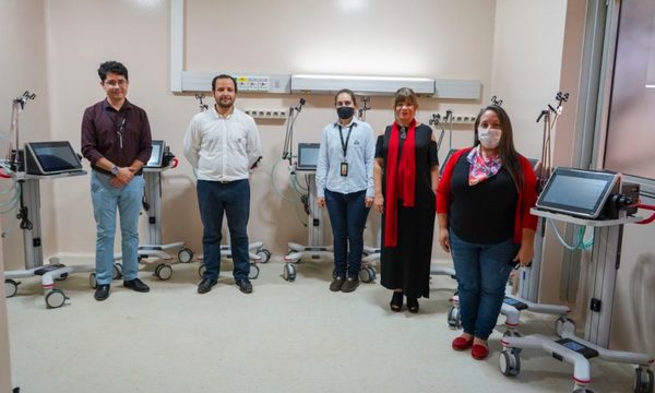 Gobierno Nacional entregó 8 respiradores al Hospital de Itauguá