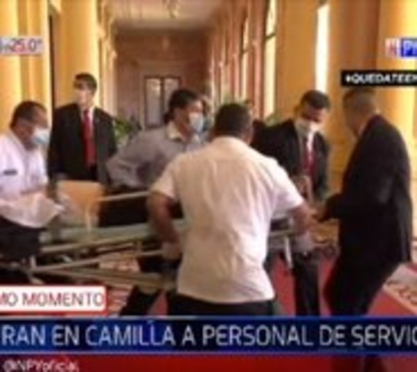 Funcionario cae descompensado en Palacio de López - Paraguay.com