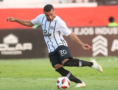 Golazo solidario: Antonio Bareiro donó insumos a hospital de Caazapá