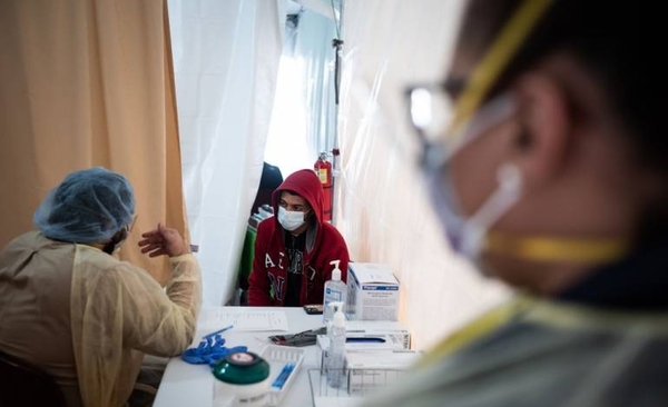 HOY / Relajar la cuarentena podría  enterrar avances logrados para  frenar contagios, alertan