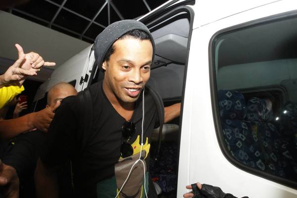 Ronaldinho con prisión preventiva en Hotel céntrico de Asunción