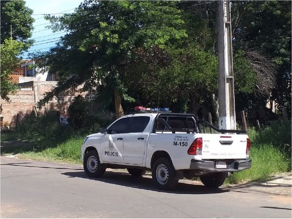 Hallan cadáver de indigente en terreno baldío