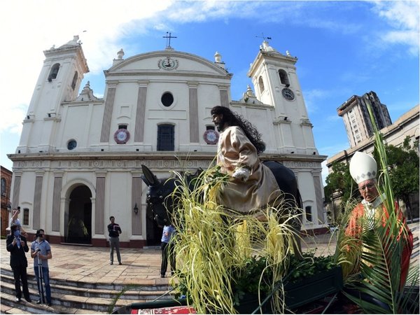 Semana Santa en cuarentena: Misas serán transmitidas en las redes y TV