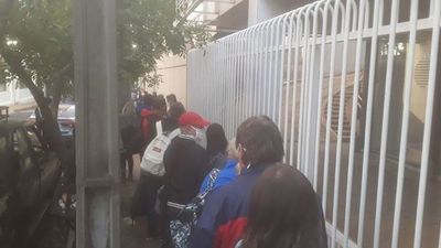 Unas 160 personas buscan regresar a Argentina - Nacionales - ABC Color