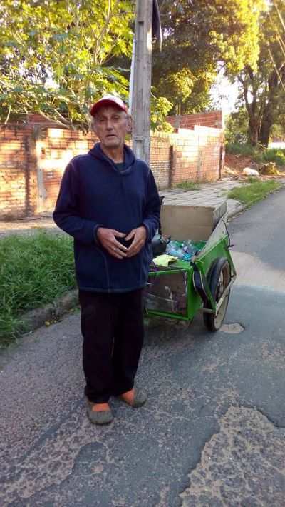 Reciclador llama a la solidaridad para alimentar a su familia