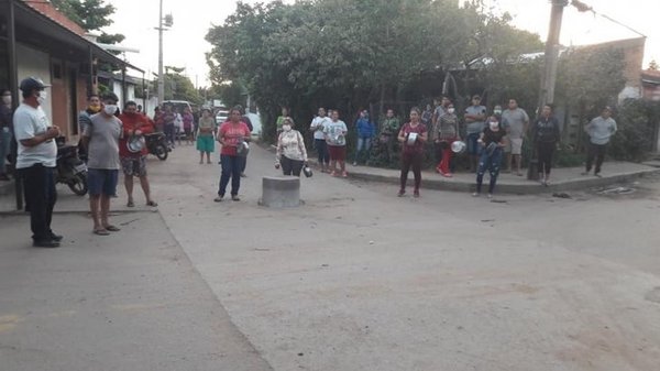 Cacerolazo en el Bañado Sur por falta de asistencia