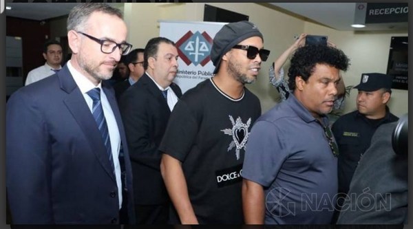 Tras pago de millonaria fianza, Ronaldinho Gaucho y su hermano cumplirán prisión domiciliaria - Digital Misiones