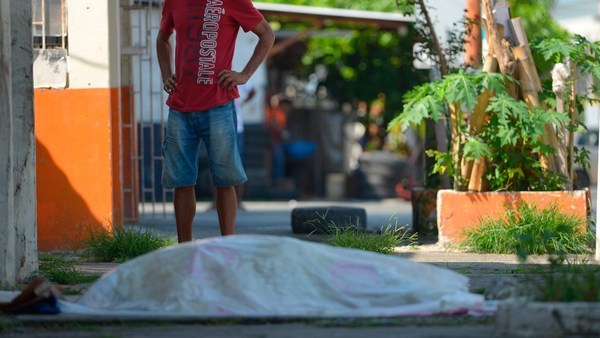 "La gente moría delante de mí": La pesadilla de una ecuatoriana para retirar el cuerpo de su padre en un hospital de Guayaquil durante la pandemia - Digital Misiones
