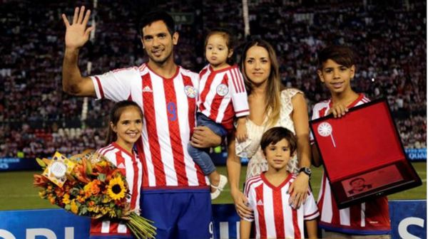 "De chico yo no quería jugar en Barcelona o Bayern, si algo soñé siempre, fue jugar en la Selección" - RCC