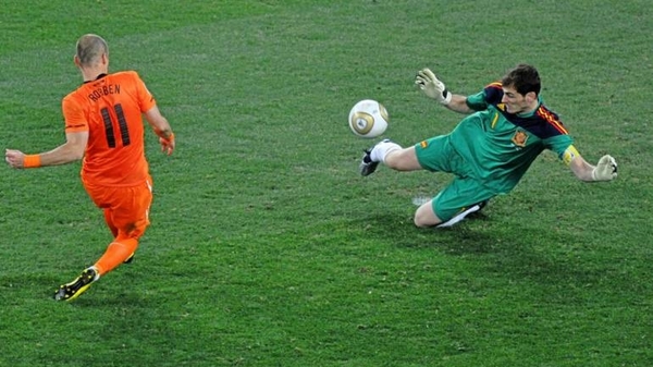HOY / Casillas: "Mi mejor parada se la hice a Robben en la final del Mundial"