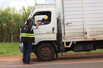 Para evitar trampas, Salud Pública, Fiscalía y Dinatran vigilarán a camiones cargueros - ADN Paraguayo