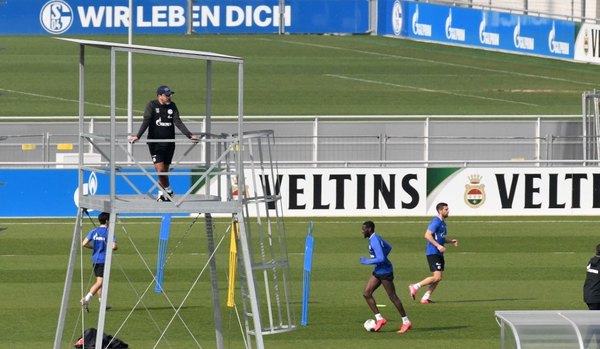 Estrellas de la Bundesliga se sienten raros por volver a entrenar