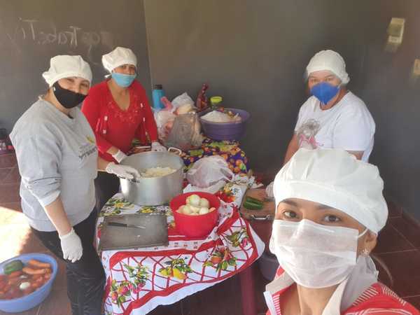 Iniciativa de voluntarios permite alimentar a 100 familias - Noticde.com