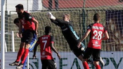 Mientras tanto en Bielorrusia, continúa el fútbol - Fútbol - ABC Color
