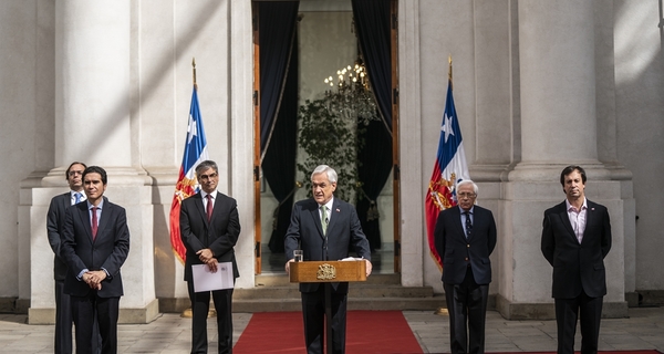 Chile anuncia millonario fondo para trabajadores informales y apoyo a pymes