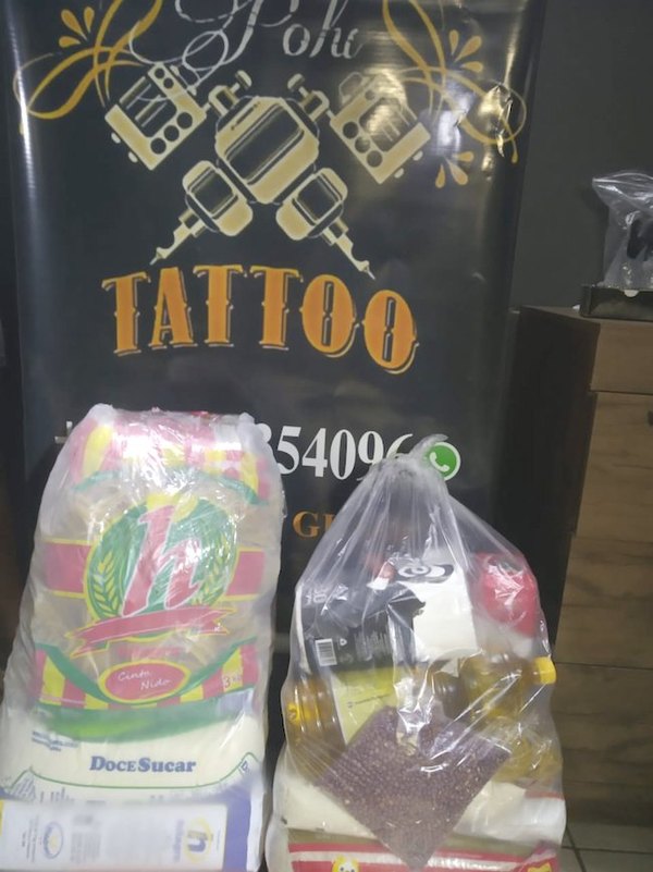 “Cambia” tatuajes por alimentos para ayudar | Crónica